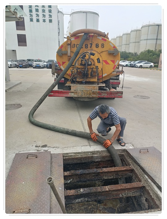 太子河隔油池清掏