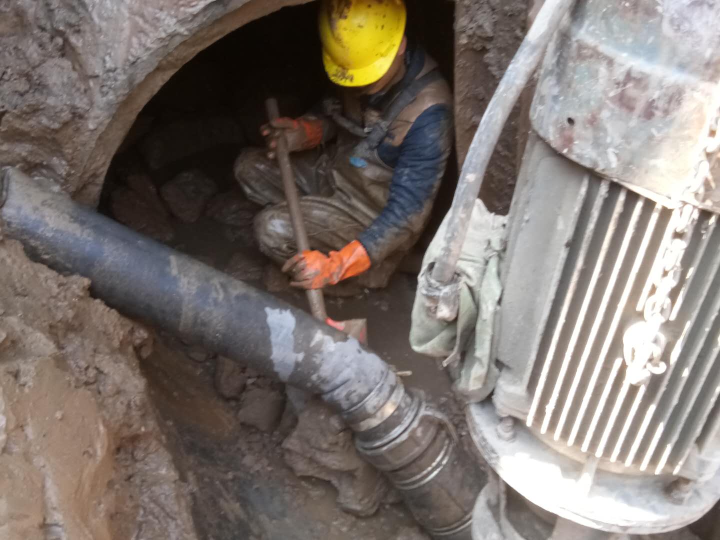 太子河管道清淤